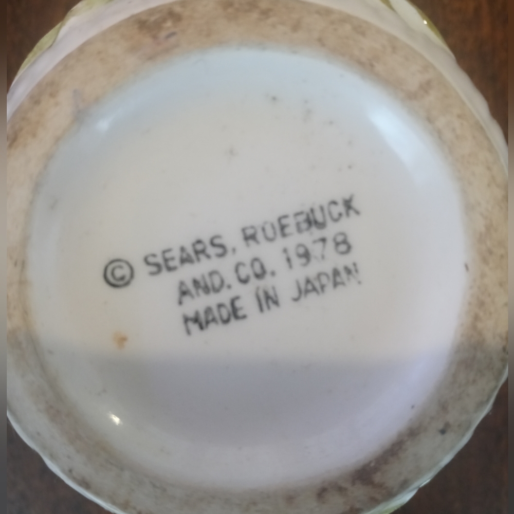 Vintage Sears Roebuck Merry Mushroom Canister Set W/ Napkin, Shakers and More! - Picture 3 of 8